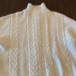 John & Jenn Chunky Gray Knit Sweater Size Large - Super soft